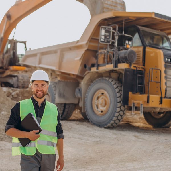 Excavator vs. Dump Truck Training: Which Course Suits You Best?
